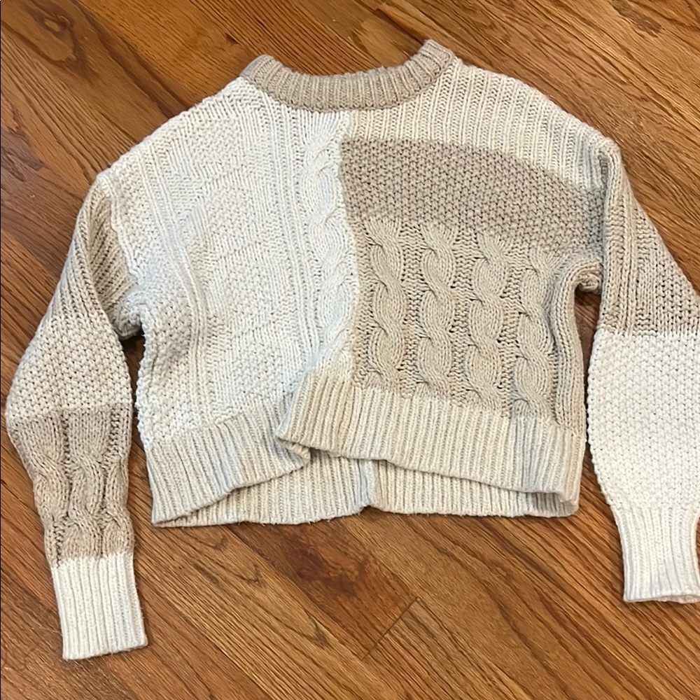 Aerie Tan and Cream Chunky Knit Crew Neck Sweater